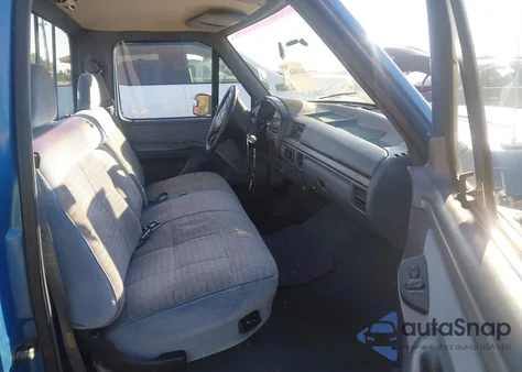 1992 Ford F150 z USA, uszkodzony, nr VIN 1FTDF15N2NLA19164